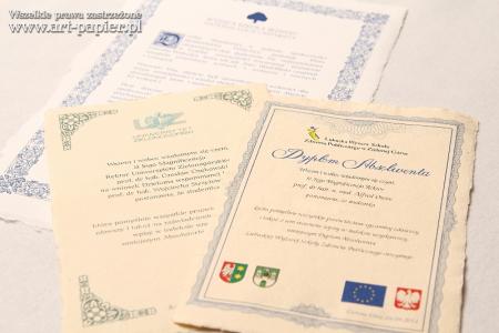 Dyplomy na papierze ręcznie czerpanym -  Dyplomy na papierze czerpanym